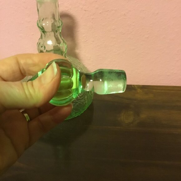 Vintage Indiana Glass Green Pressed Glass Decanter & 6 Matching Goblets - Picture 5 of 9